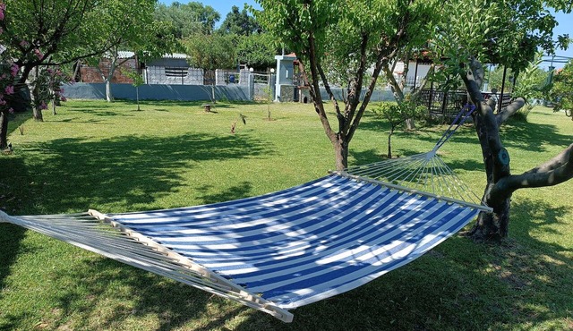 Kanela House ,Cozy Cottage with Large Garden & BBQ in καλλικρατεια