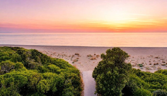Kartelas Garden Escape, Country House near the Sea in Kyparissia