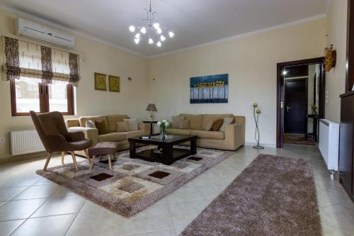 Katerina & Elia's Family House in Leonidio