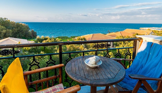 Kavos Psarou Studios and Apartments in Zakynthos