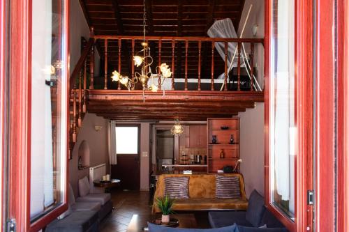 KD Rustic Home in Lavrio