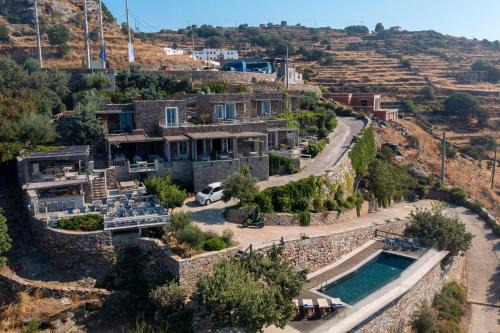 Kea Village Suites & Villas in Ioulis
