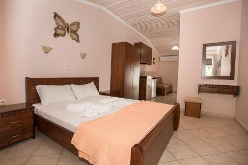 Korali House in Paralia Vrachou