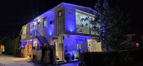 Kostas Apartments in Kourouta