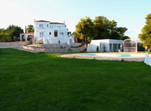 Ktima Nafsika - First-floor luxury apartment in majestic estate in Rozaíika