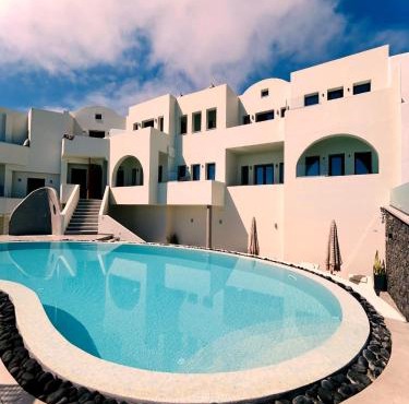 Kudos Suites Firostefani in Fira