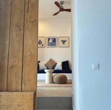 Kukulú Luxurious Cottage with Mini Private Pool in Ano Mera