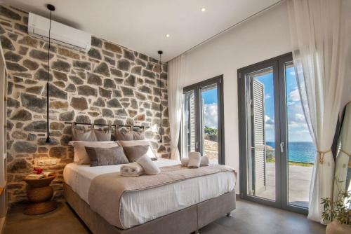 KYAN Syros in Liaropá