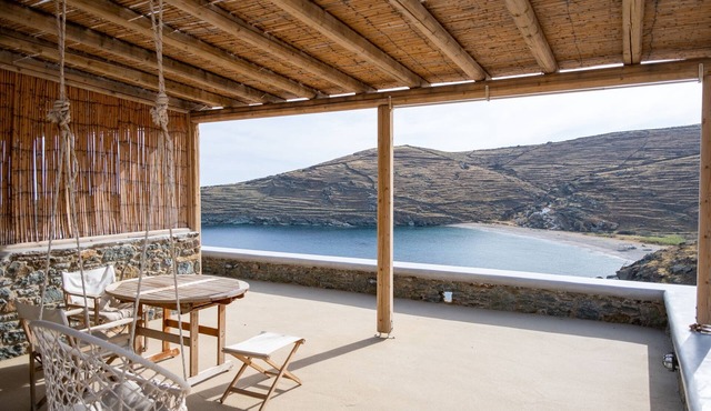 KYON Beach Suite-B 2min by the sea Skilos, Kythnos in Skilos