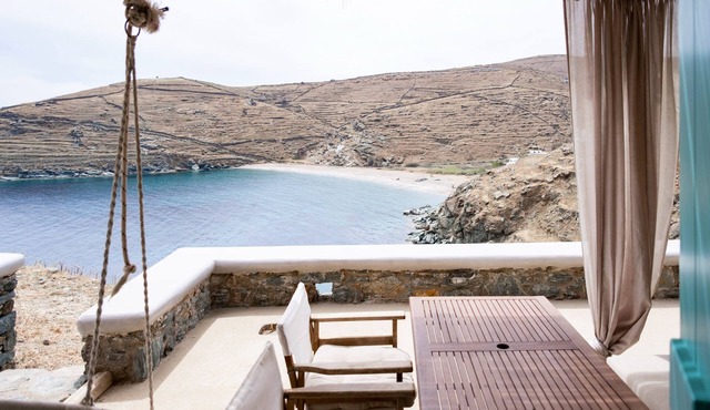 KYON Beach Suite-E 2min by the sea Skilos, Kythnos in Skilos