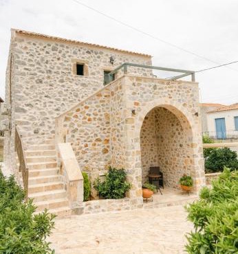 LA TORE DI MONTENEGRO in Gythio
