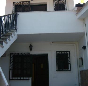 Lakis apartments in Saoúli
