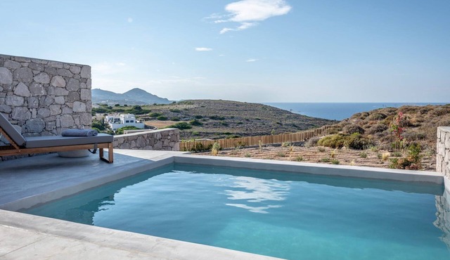 Lavish Milos Suite | Apollo Heights Suite | Panoramic Views of Milos villages. in Milos