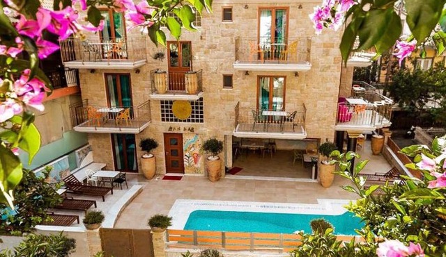 Leda Suites in Parga