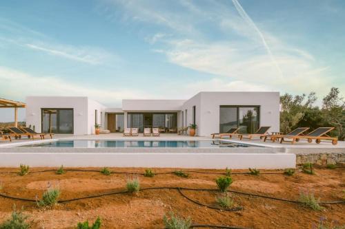 Lemon Hill Villa in Finikounta