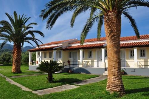 Liberty's Studios in Almiros Beach