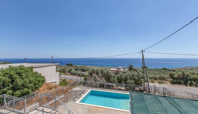 Libyan Breeze — Apartment with Sea View, Private Pool, Garden & Wi-Fi in Ag. Nektarios