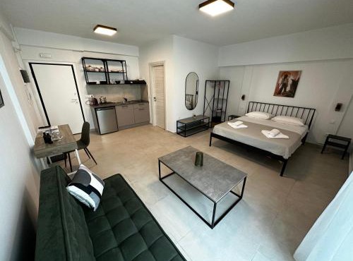 Lighthouse Rooms in Kriopigi