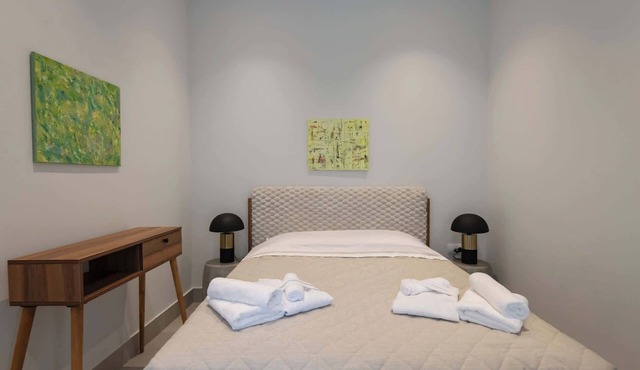 Limani Blue, Charming Studio Steps from the Sea in Gytheio
