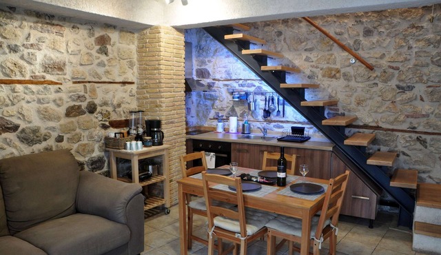Limni Stone Apartment in Mantoudi-Limni-Agia Anna