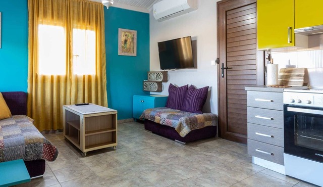 Litochoro Garden Haven - Cozy Seaside Getaway in Litochoro