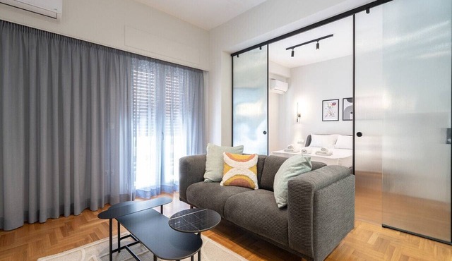 LIV - Peaceful Pagrati Getaway in Athens