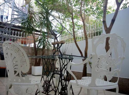 Long-Stay Family & Work Oasis -20 min to Center & Sea in Piraeus