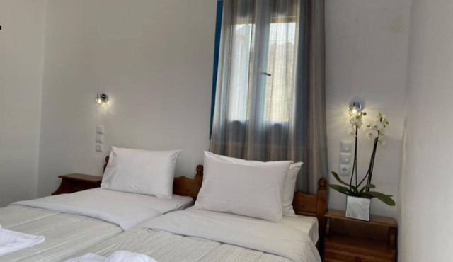 Lunar Melody One-Bedroom Apartment near the Beach in Kato Lefkos