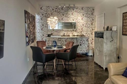 Luxurious apartment close to the beach and airport in Porto Rafti