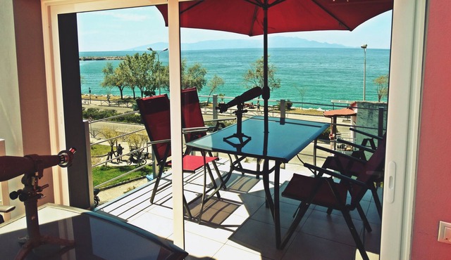 Luxurious independent 2storey house overlooking the sea very close to the center in Kavala