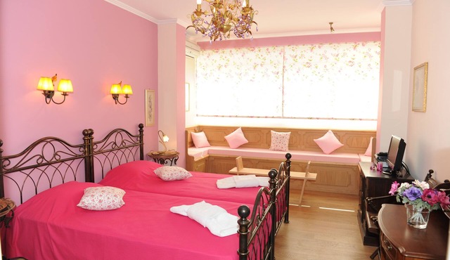 Luxurius boutique hotel with direct access to the sea in Lefkada