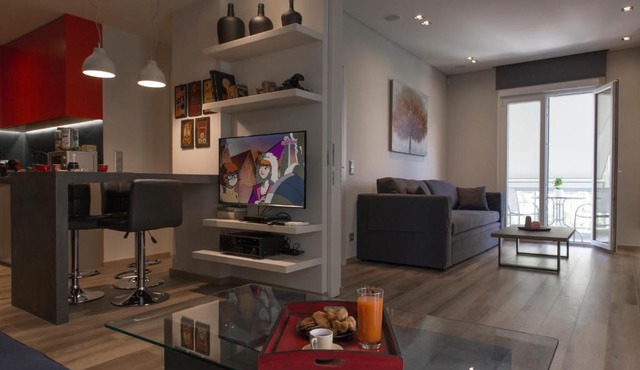 Luxury 2 bdrm apartment 10' minutes walk from the Acropolis in Athens