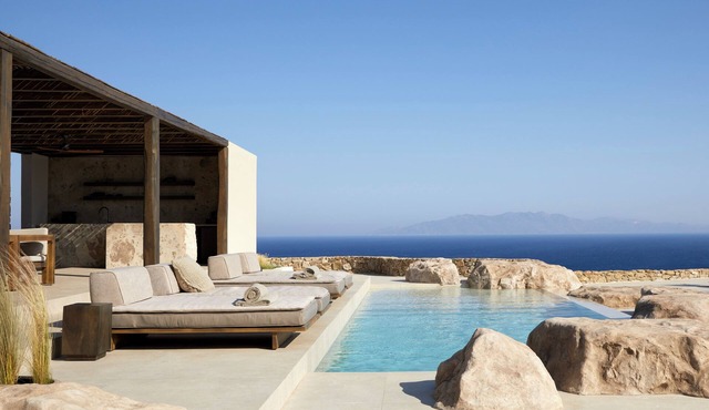 Luxury 8-bdrms estate, heated swimming pool with a view, tennis court, gym in Mykonos