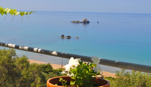 Luxury Loft Apartment with Pool - Pelekas Beach, Corfu in Pelekas