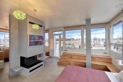 Luxury Penthouse 360 Acropolis and Athens Views in Athens