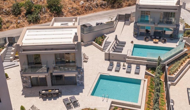 Luxury Villa AQUA with 2 Private Pools in Atsipopoulo
