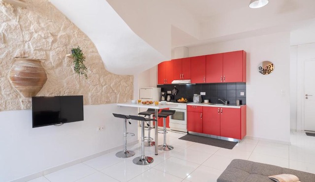Magma Urban Suite , next to Heraklion Airport in Heraklio