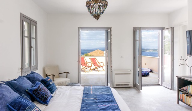 Maison Suisse with sea view in Spetses town- in Spetses