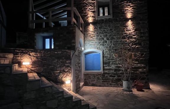 Maistros Villas in Armenistis