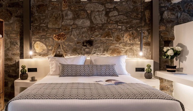 Makani 7.Deluxe Suite with Terrace and Hot Tub in Mykonos