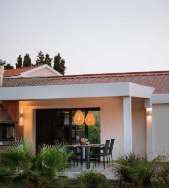 Manolis Seaside Villa with Private Pool in Soroni