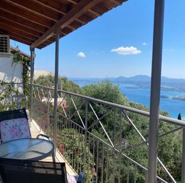 Mantorina Sea View 2 bedrooms apartment in Spartýlas