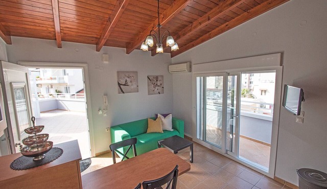 Mare civitas penthouse ,near Beach, Chania Old Town in Chania