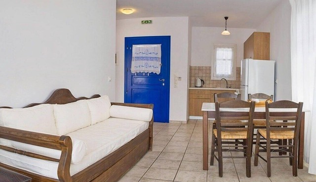 Maryianni Apartments in Kithira