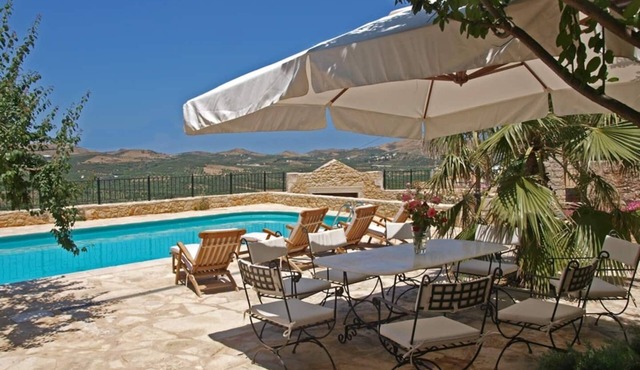 Melina Stone Villa in Roumelí