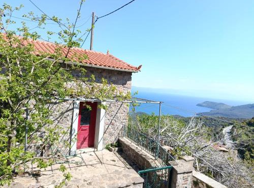 Menelia's house Lesvos in Sykaminéa