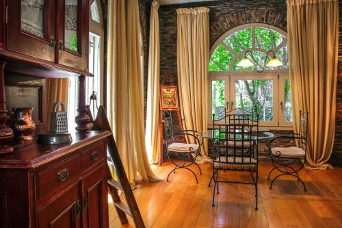 Menites Springs Villa in Ménites