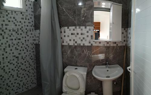 Michalos Apartments in Paralía Skotínis