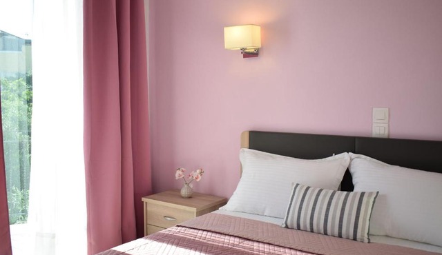 Mirto Beach Hotel & Restaurant in Paralia Vrachou