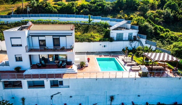 mit Privatpool für 9 Personen ca. 200 m² in Pounta, Ägäis (Skiathos) by Interhome in Skiathos
